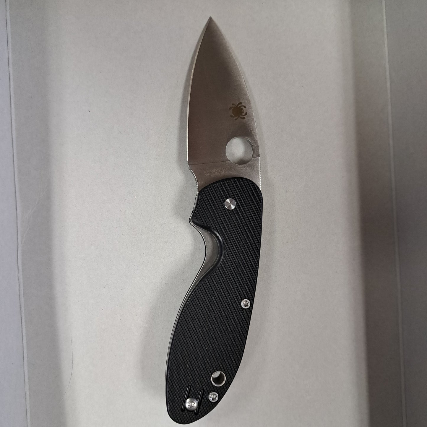 Spyderco Efficient Black G-10 Plainedge